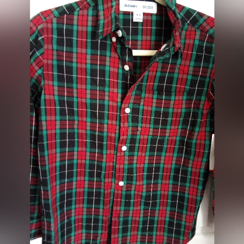 Old Navy Children's L 10-12 Red and Green Plaid Button Down Shirt With 1 Pocket